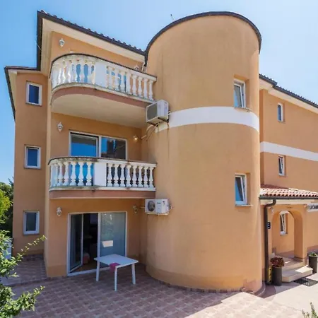 Canaria By Interhome