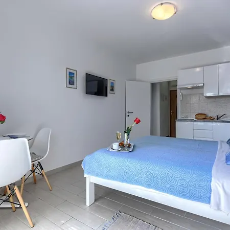 Canaria By Interhome * Pula