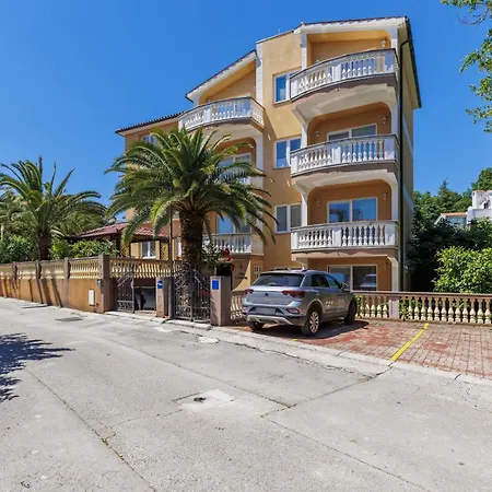 Canaria By Interhome *