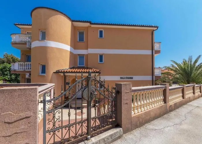 Apartment Canaria By Interhome